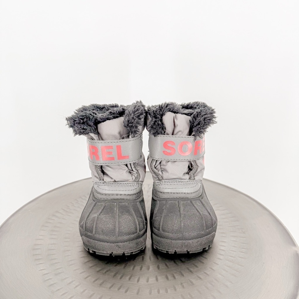 Sorel gray/black winter boots